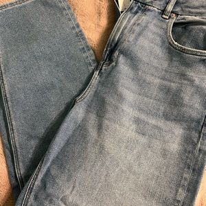 American eagle mom jeans, light wash, no distressing NWT